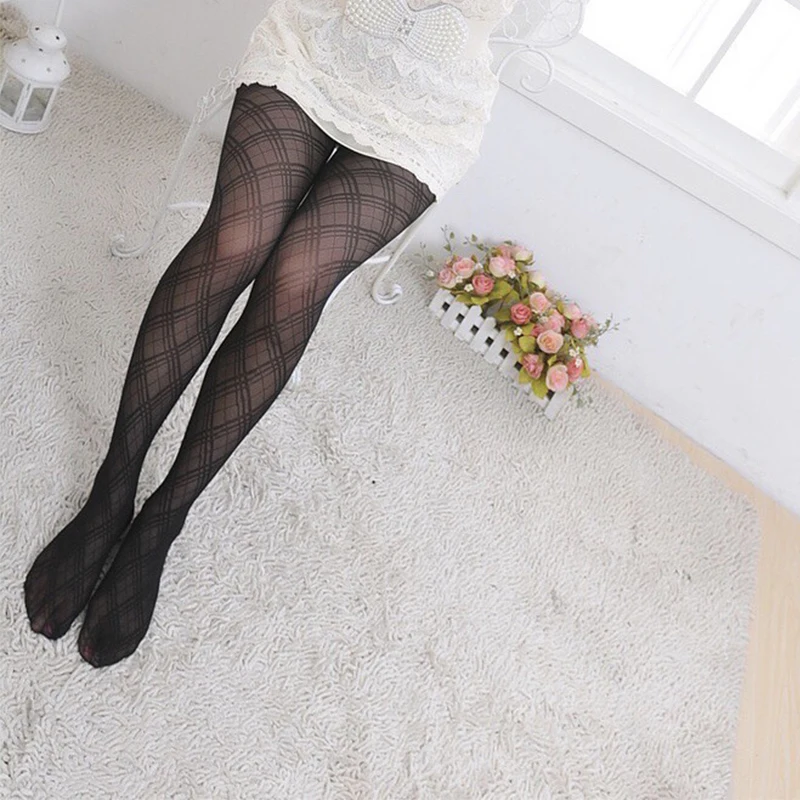 Women's Fashionable Retro Plaid Jacquard Nylon Tights With Fine Mesh Diamond-Patterned Sexy Pantyhose Fishnets Elegant And Grace