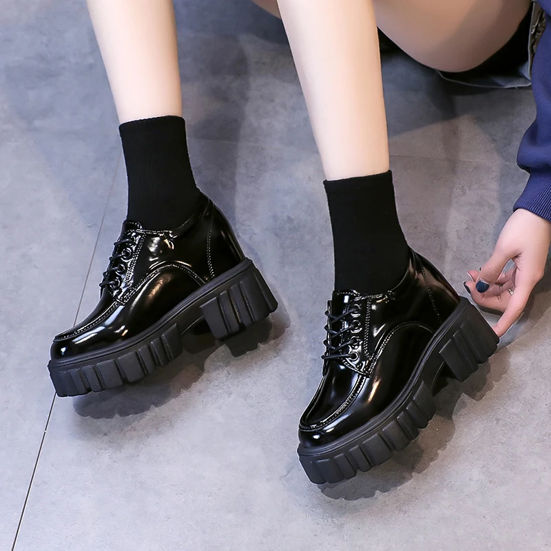 

Женские туфли-оксфорды, универсальные кроссовки в британском стиле на платформе и низком каблуке, модель сезона осень 2022