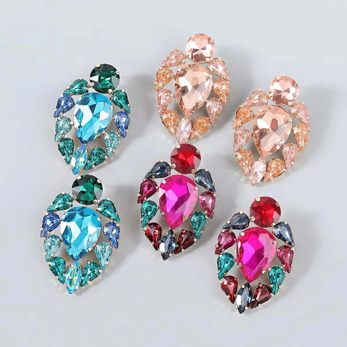 

New Fashion Water Drops Full of Diamonds EarringsLuxury shiny Rhinestone Crystal Stud Earrings For Women Inlaid Wedding Jewelry