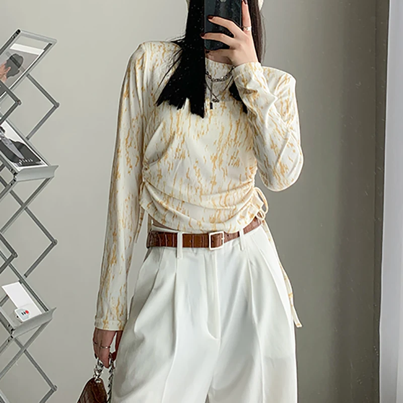 

SHENGPALAE Tie Dye Hollow Out Drawstring Tops Women's Summer 2021 New Round Neck Long Sleeve Short T-shirt Female Tide 5E248