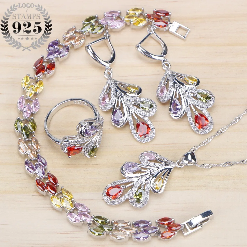 Женский ювелирный комплект из кольца браслета и сережек серебра 925 пробы |