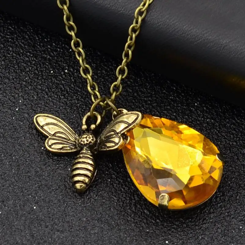

SNCSDK 2020 trend European and American style new bee clavicle chain fashion creative drop-shaped Women necklace accessories
