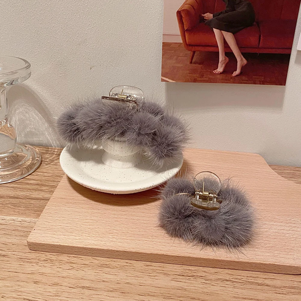 

Korean New Cute Hair Claws Fashion Retro Style Mink Faux Fur Plush Headwear For Women Girls Hair Accessories