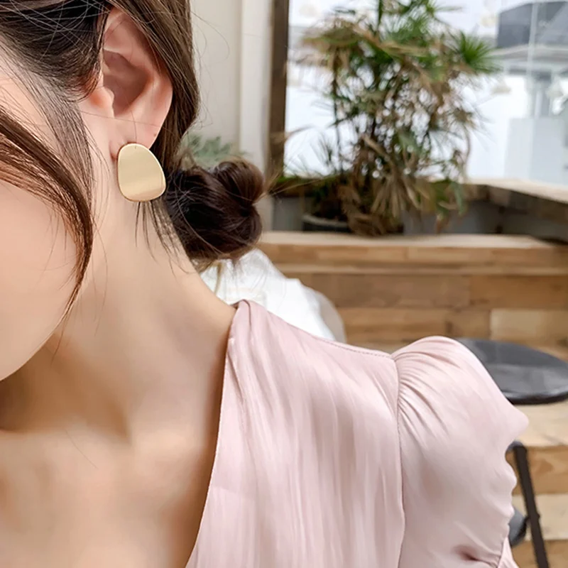 Женские винтажные серьги неправильной формы большие металлические золотого