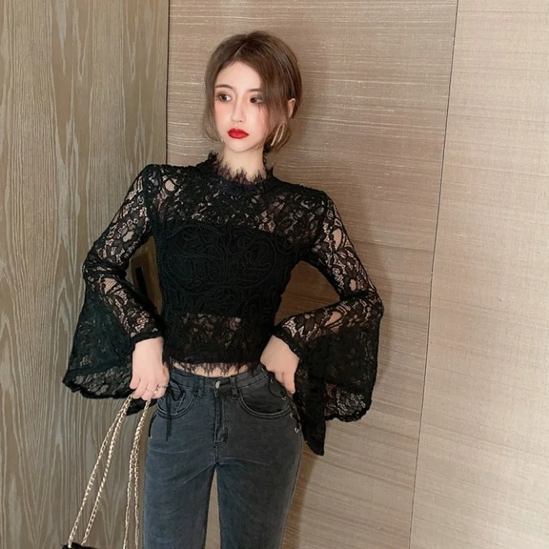 

2021 Early Autumn New French Retro Trumpet Sleeve T-Shirts Three-dimensional Hollow Lace Tees See Through Short Sexy Slim Top