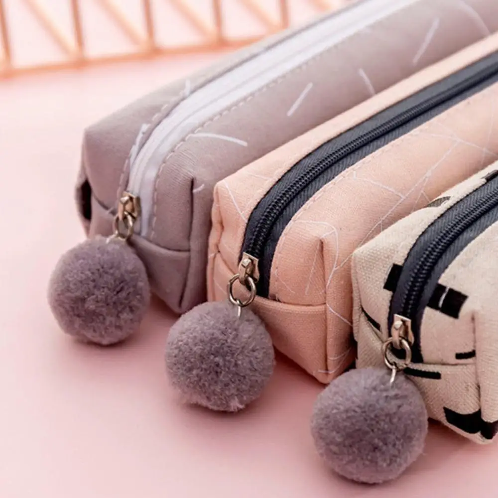 Чехол карандаш с плюшевыми шариками для девочек милая холщовая косметичка сумка