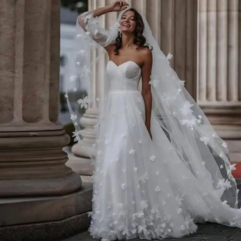 

2022 White Tulle A Line Wedding Dress Strapless Plus Size 3D Floral Flowers Bohemian Beach Bridal Gowns Robe De Mariee