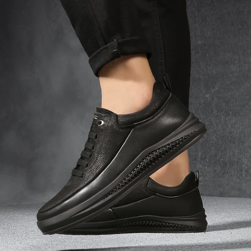 

Spring 2021 Men Youth Casual Shoes Warm Fur Walking Shoes Men Genuine Leather Adult Casual Shoe Hidden Heel Men Brand Footwear