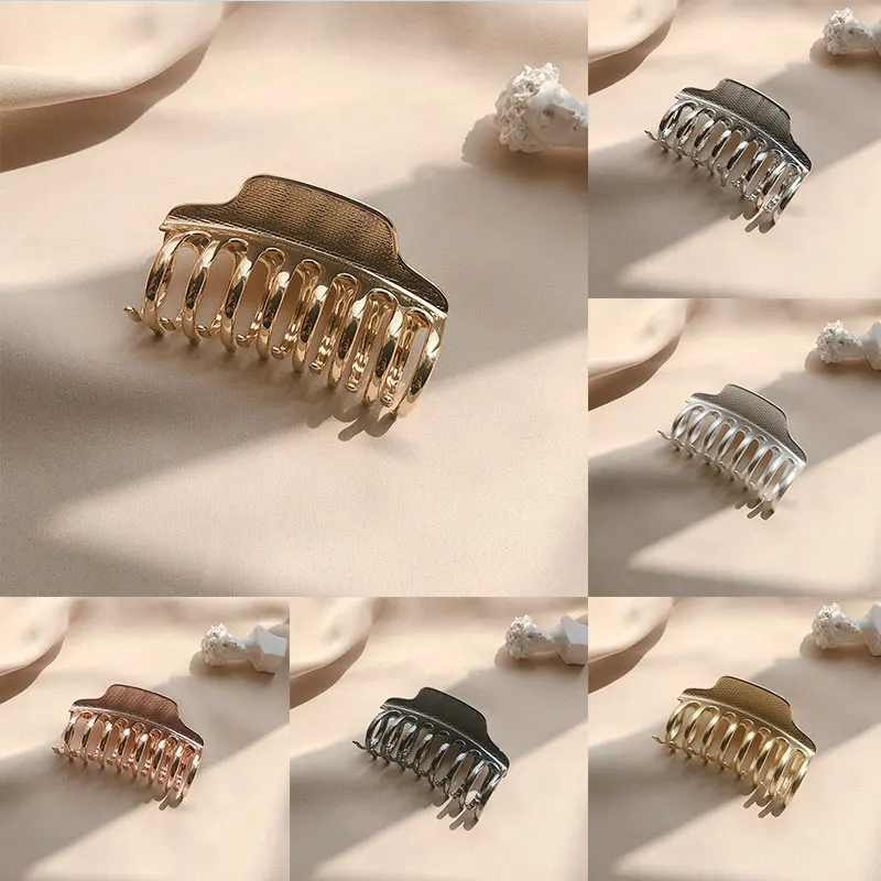 

High Quality Alloy Hair Claws Geometric Hollow Out Hair Clips Metal Makeup Hairpins Ladies Elegant Barrettes Hair Accessories