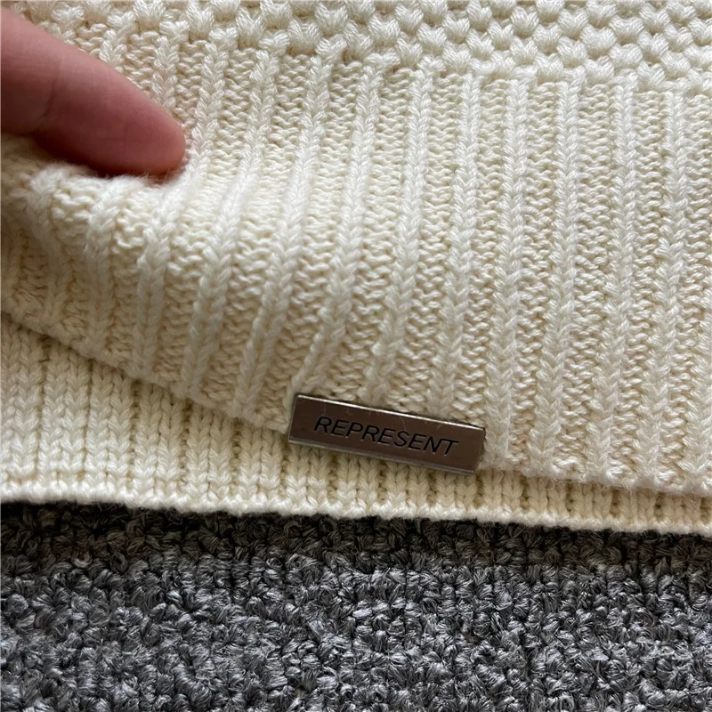 Мужской и женский свитер с металлической каймой | Мужская одежда