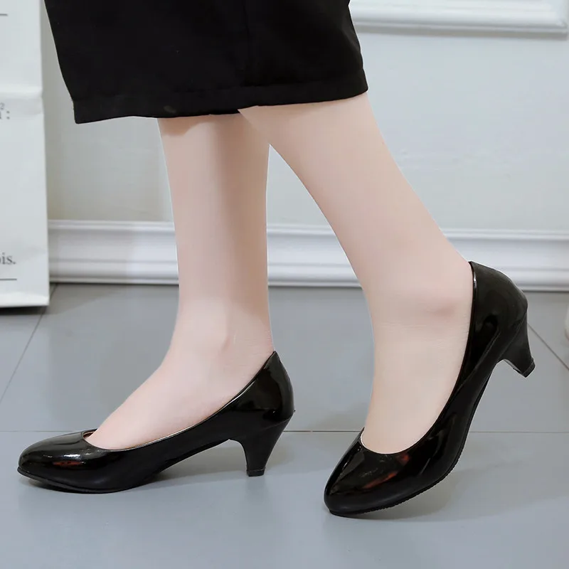 Women's Leather Med Heels New High Quality Shoes Classic Black&White Pumps for Office Ladies White High Heels Red Sexy Heels