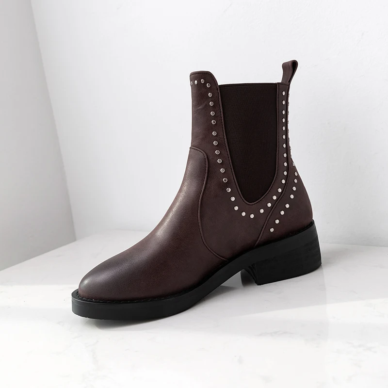 

Vintage 4cm square Heels Autumn Winter Warm Short Boots rivets Genuine Leather Women Ankle Boots Office Casual Shoes Woman
