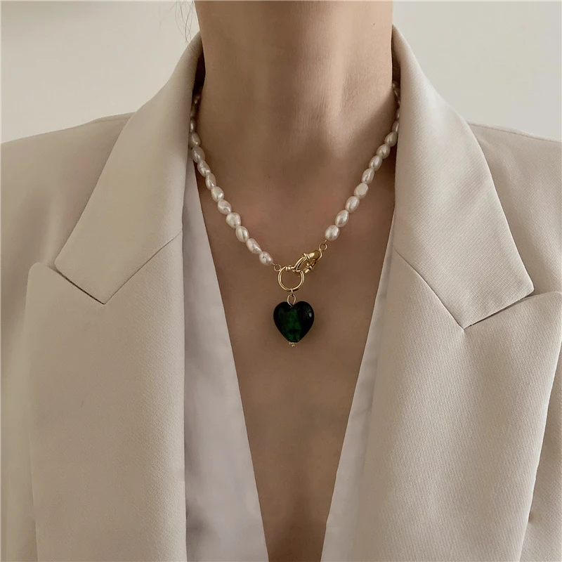 

Irregular Natural Pearl Necklaces for Women Blue Green Color Glass Heart Pendant Chokers Necklace Wedding Jewelry