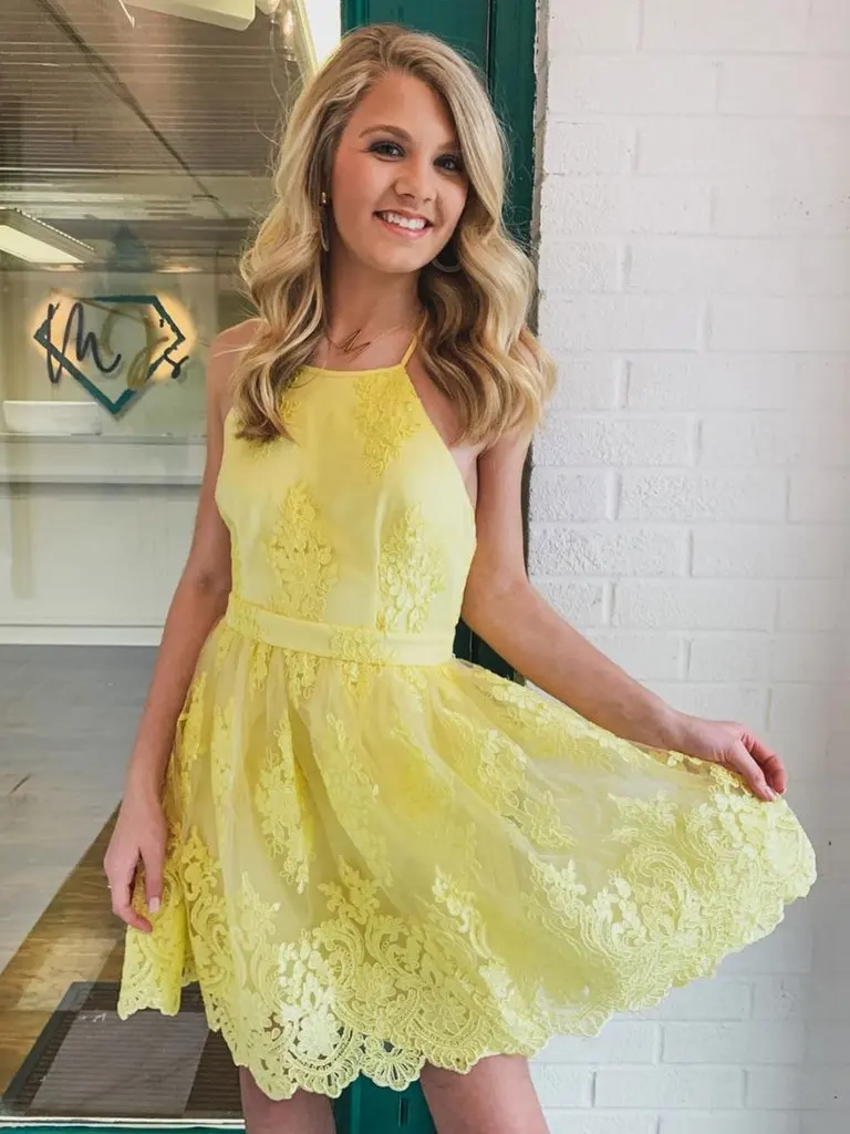 Short Yellow Homecoming Dress for Party A Line Halter Backless Lace Appliques Cute Graduation Dress Cocktail Girls Prom Gowns