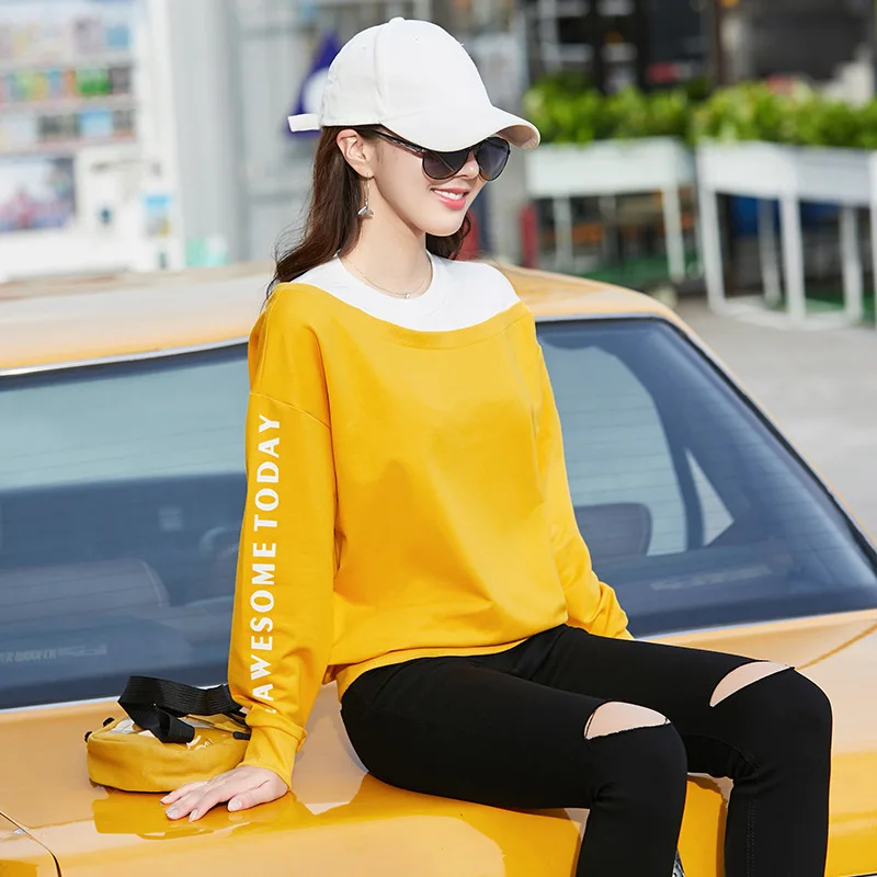 Цветные одинаковые худи с круглым вырезом и длинными рукавами из искусственной