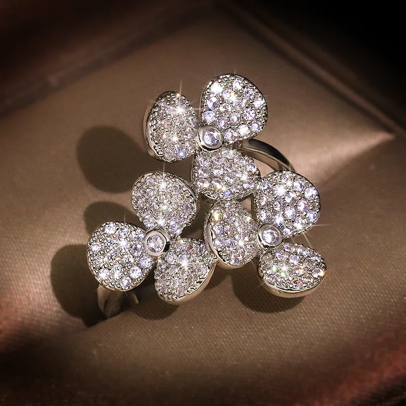 Элегантную перфорацию в форме Micro pave лаборатории кольцо с бриллиантом 925