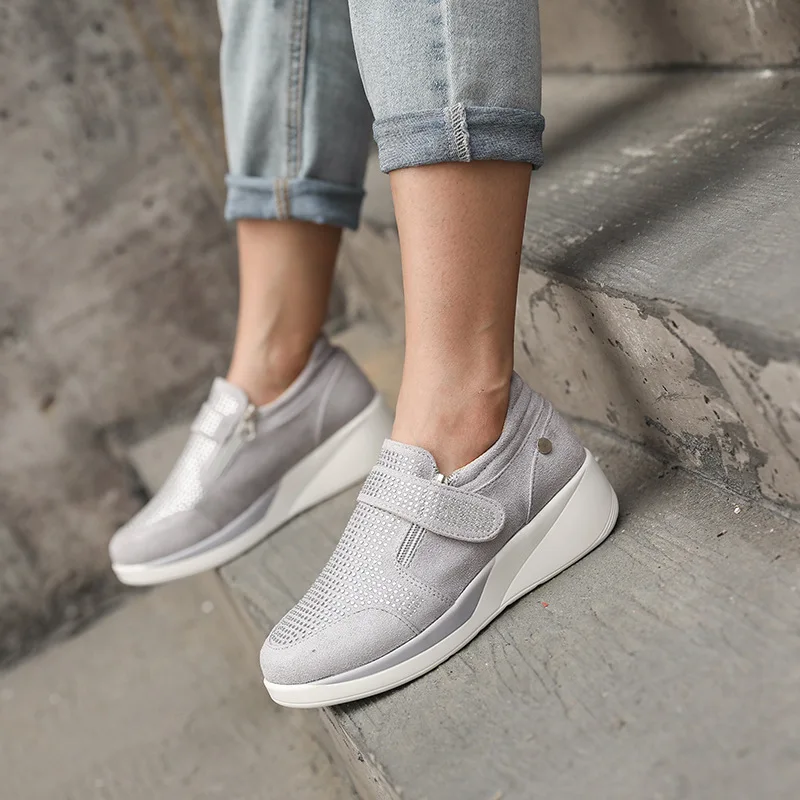 

Europe Women's Shoes Plus Size 43 2021 New Fashion Sneakers Platform Shoes Med (3cm-5cm) Hook & Loop Casual Sneakers Women