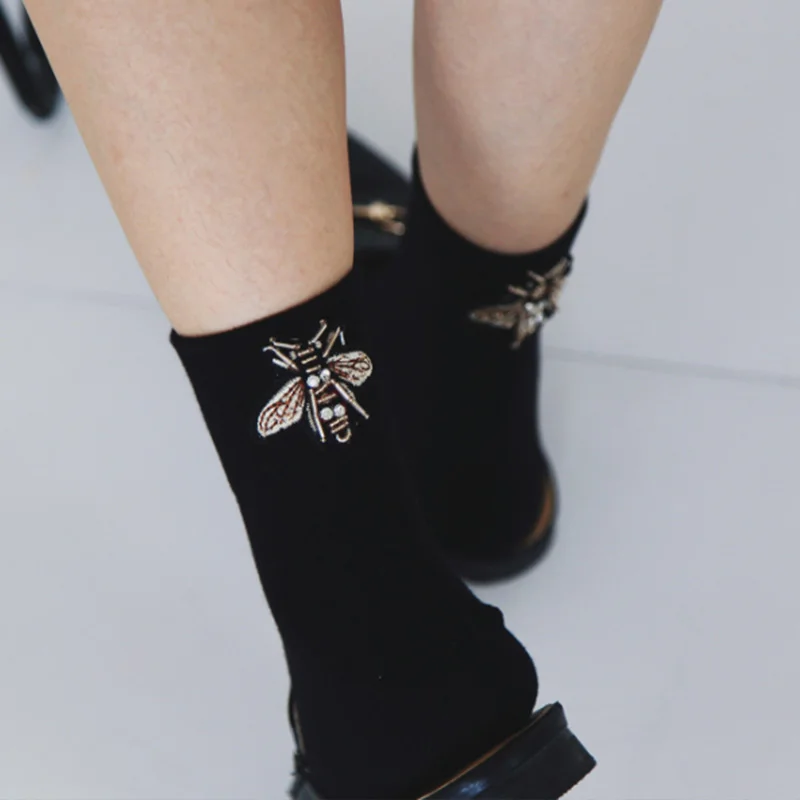 

Fashion DIY Diamond Bee Women Elegant Solid Harajuku Socks Woman Funny Sock Cute New Girls Socks Female Cotton Short 1pair