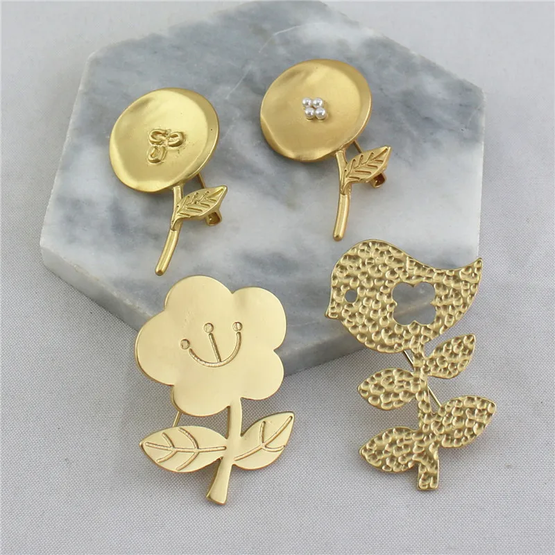 Japan and South Korea Minagawa Ming style alloy plating matte gold brooch | Украшения и аксессуары