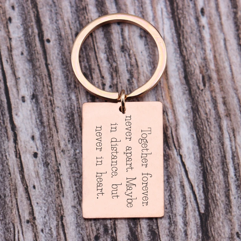 Любовные надписи навсегда никогда не разделяются возможно на расстоянии но в