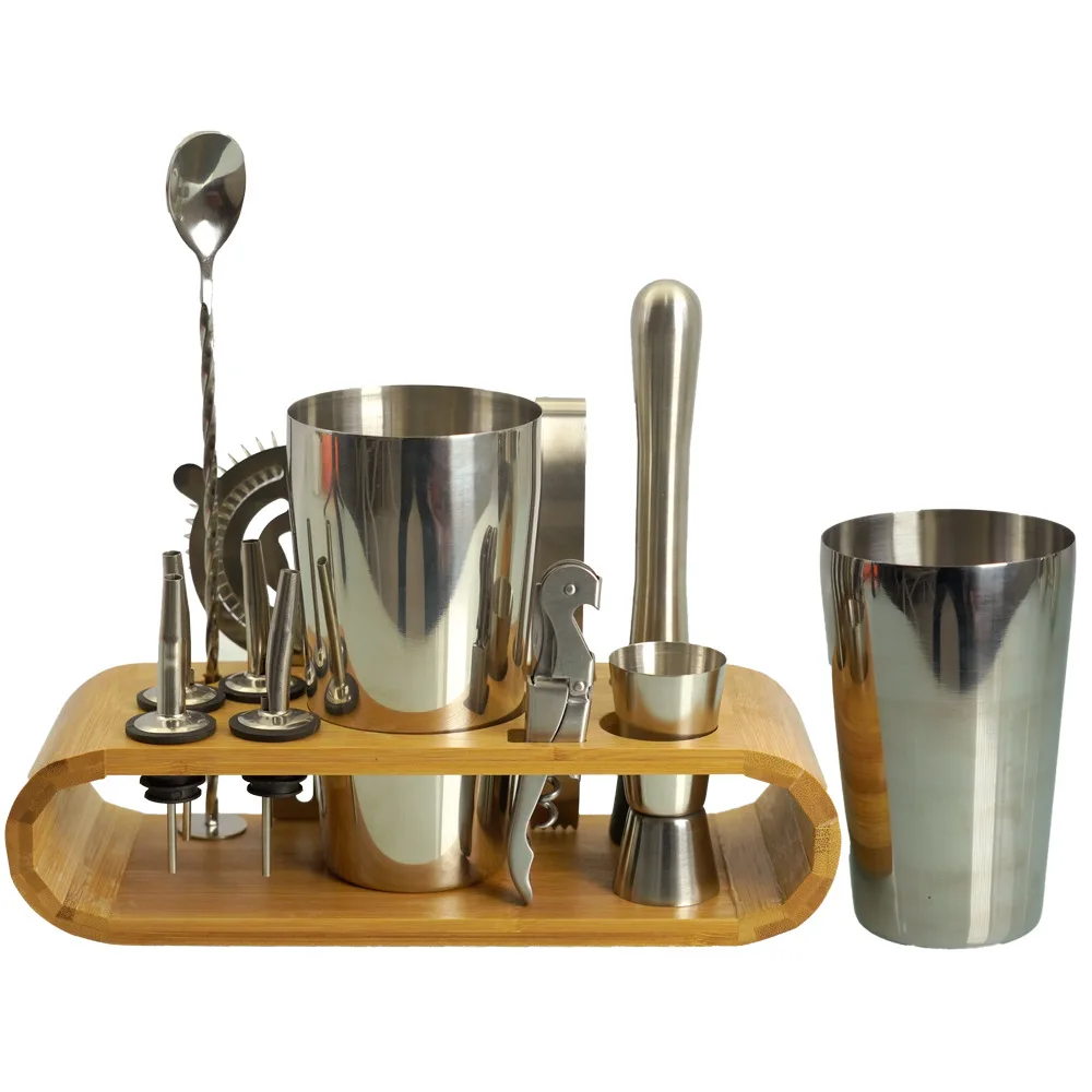 

Kitchen,Dining & Bar