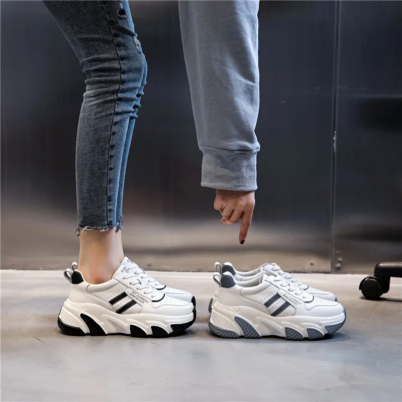 

2021 New Womens Sneakers Fashion Breathable Lace-up White Sports Shoes Women Casual Height Increasing Casual Platform Shoes