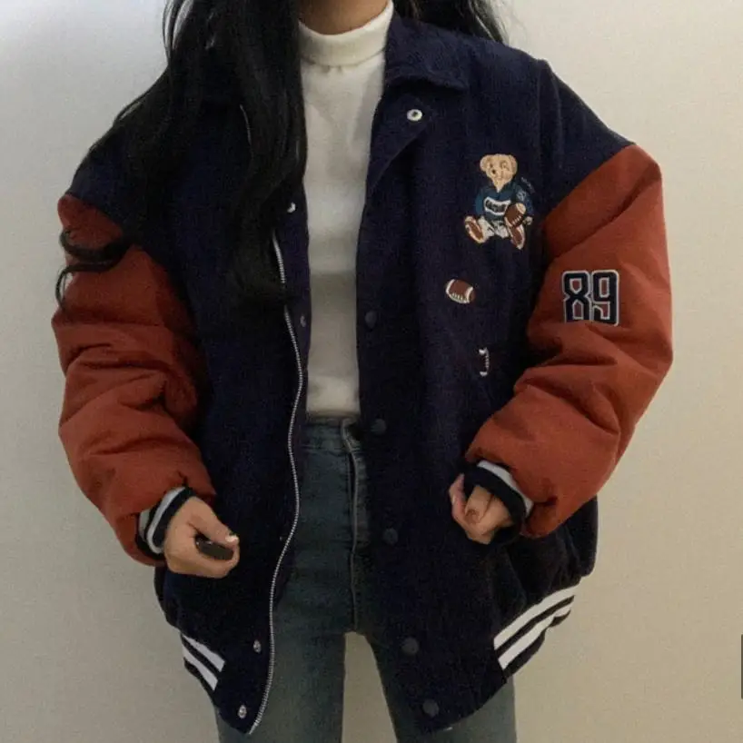 Куртка в стиле преппи с плюшевым мишкой Женская Повседневная плотная теплая