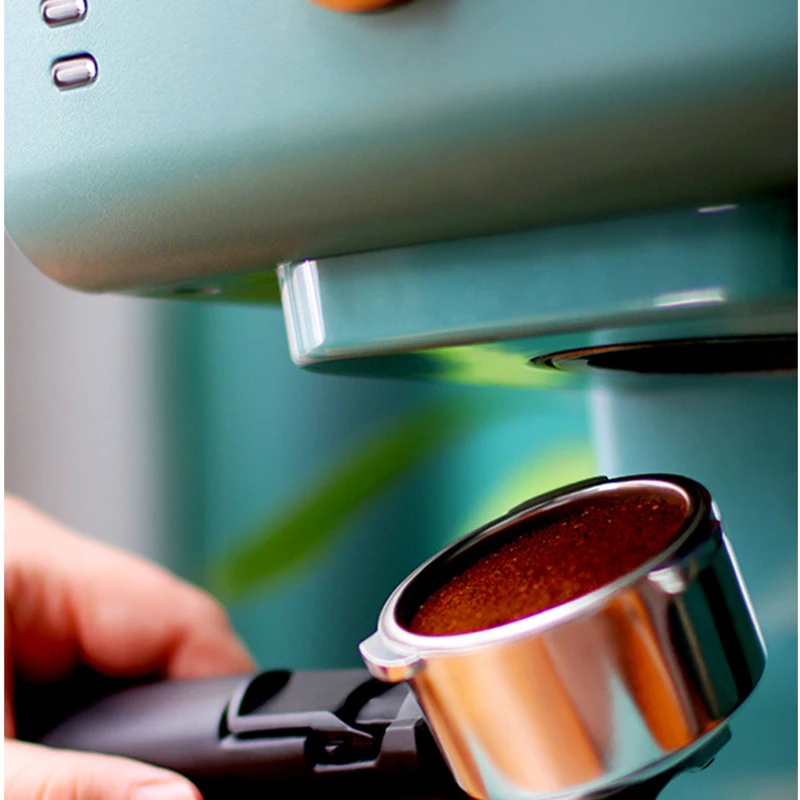 

Fully Semi-Automatic Retro Coffee Machine Small Espresso Constant Temperature Extraction Instant Steam Integrated Milk Frother