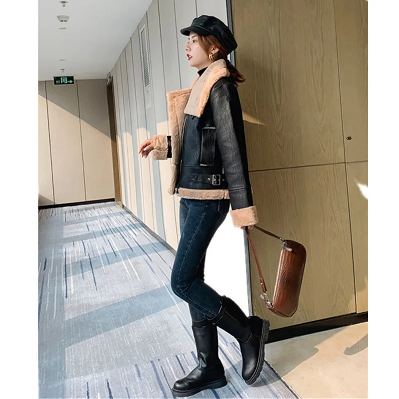 Womens Autumn Winter Leather Jacket Thickened Plus Velvet Motorcycle Coat All-Match Korean Style High Street Warm Party Cool Top enlarge