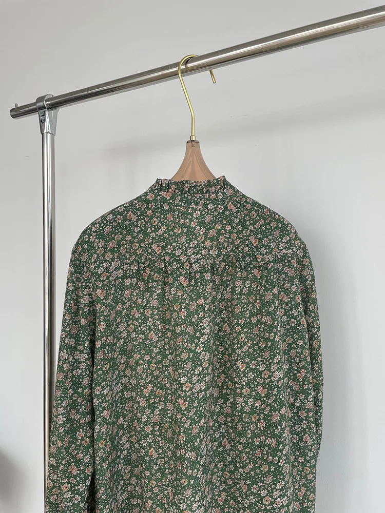 

Early Autumn 2021 Triomphe Button Silk Floral Print Small Stand Collar Shirt