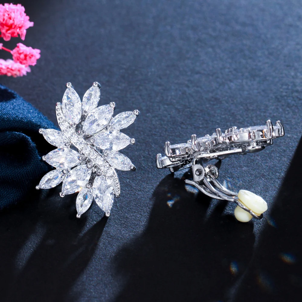 CWWZircons Classic Flower Shape CZ Stones Silver Color No Pierced Hole Ear Clip On Earrings Jewelry for Women CZ160