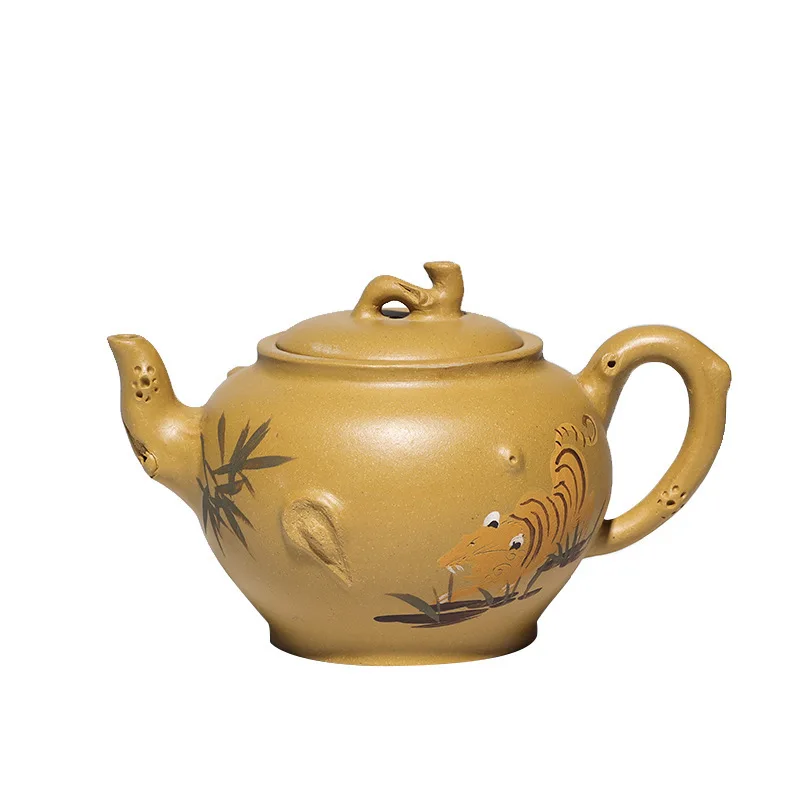 

Kitchen,Dining & Bar