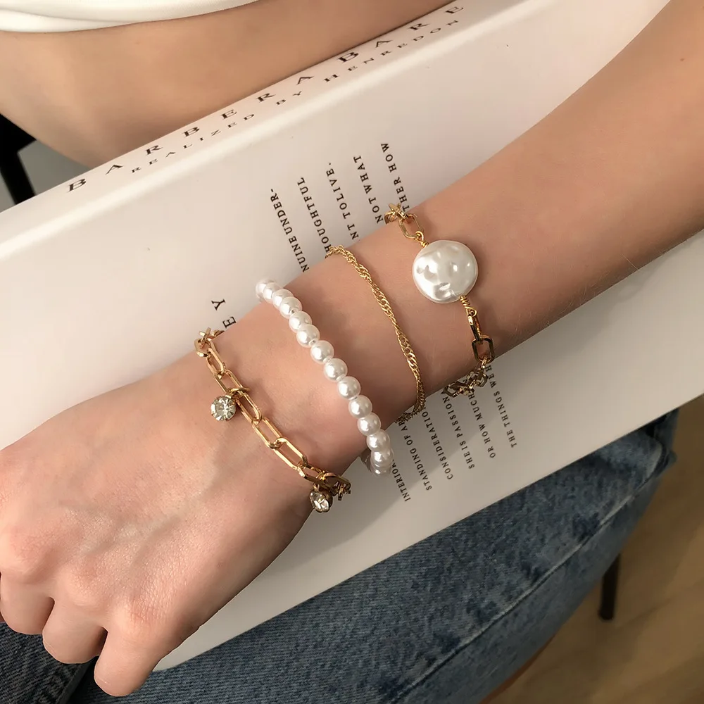 

Simple Women's Bracelet Popular Ornament Set Imitation Pearl Simple Graceful Girl Bracelet Set Ins Fashion Ornament Wholesale