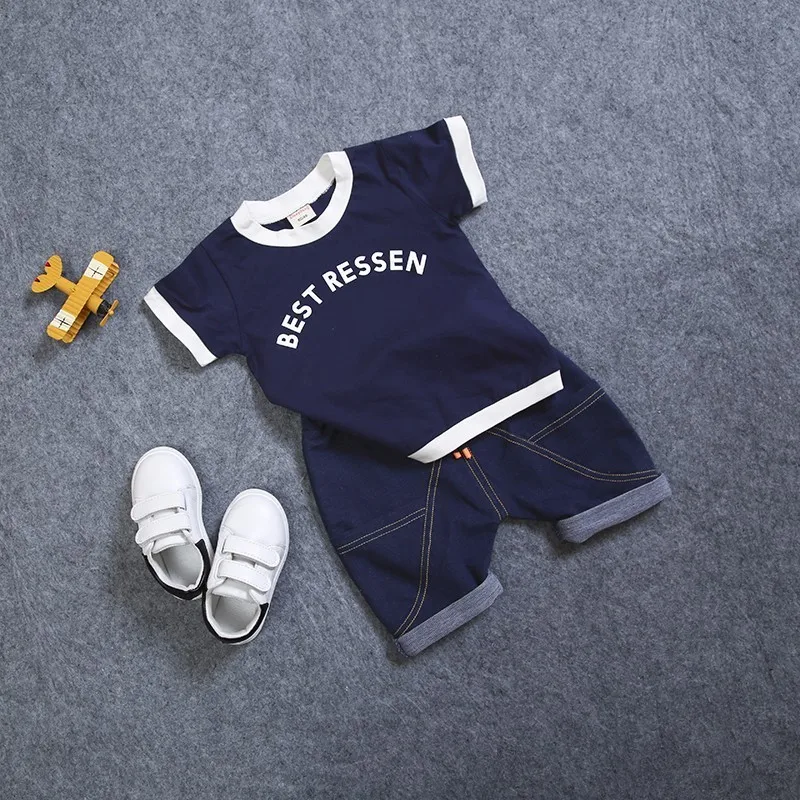 Летняя одежда для маленьких мальчиков и девочек повседневные модные костюмы с