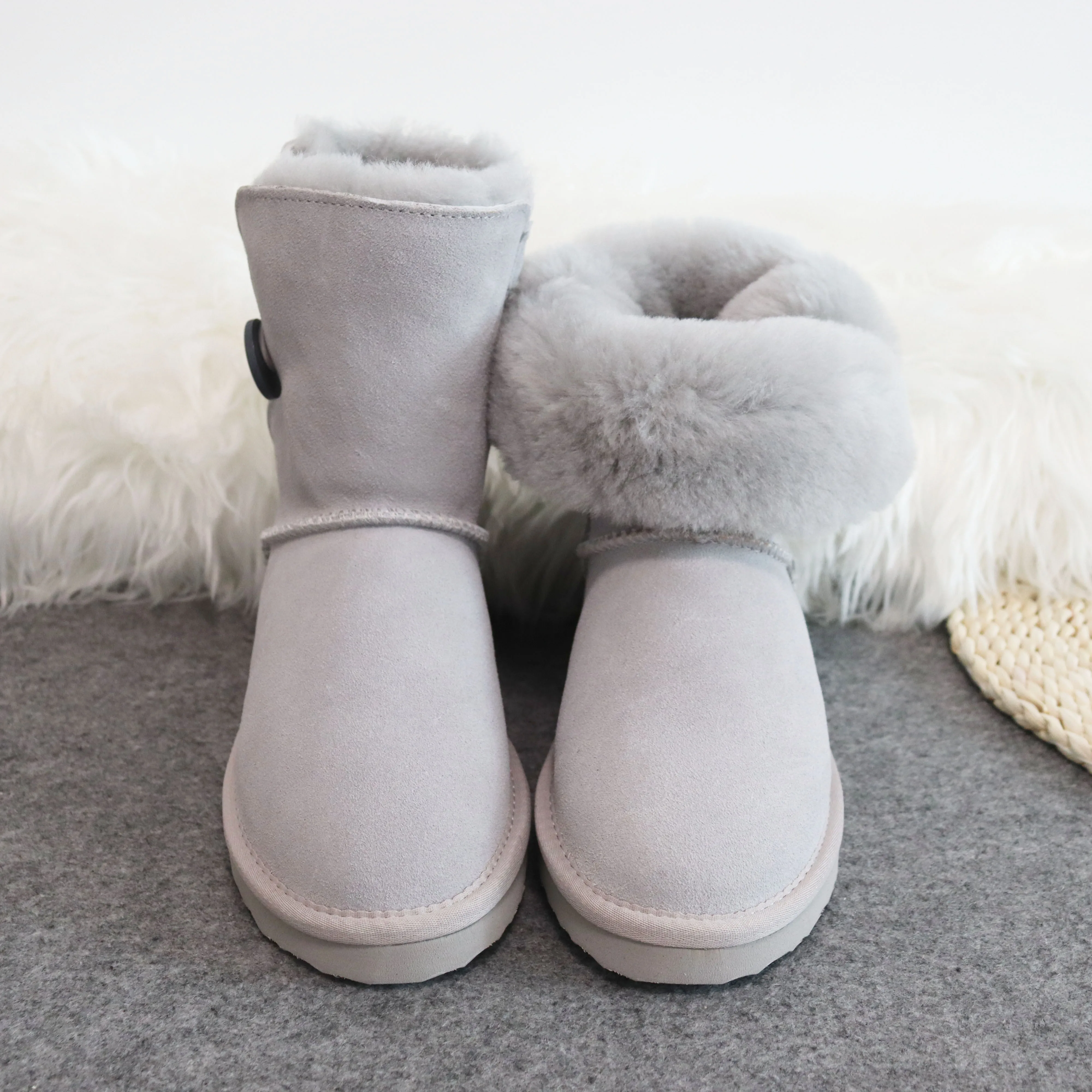 Красивые теплые зимние ботинки с натуральным мехом внутри Женская обувь Зимние