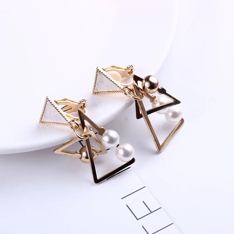 Женские серьги клипсы с подвесками треугольные не проколотые эстетические