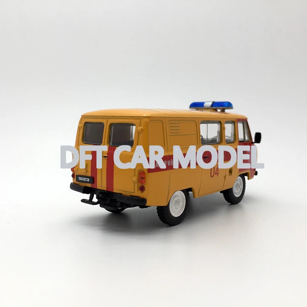 1:43 игрушечные машинки из сплава UAZ-452 модель автомобиля для детских игрушечных автомобилей авторизованный детский игрушечный автомобиль