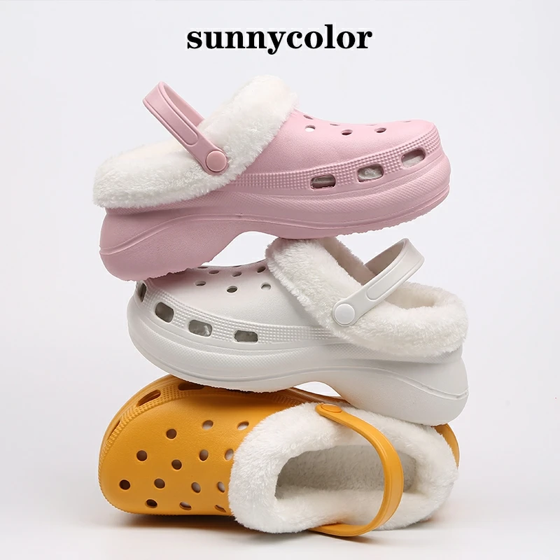 

2021 Autumn Shoes Fur Winter Slippers Warm Plush Velvet Hole Charms Fashion Quality Women Clogs All-Match Outdoor Slippers
