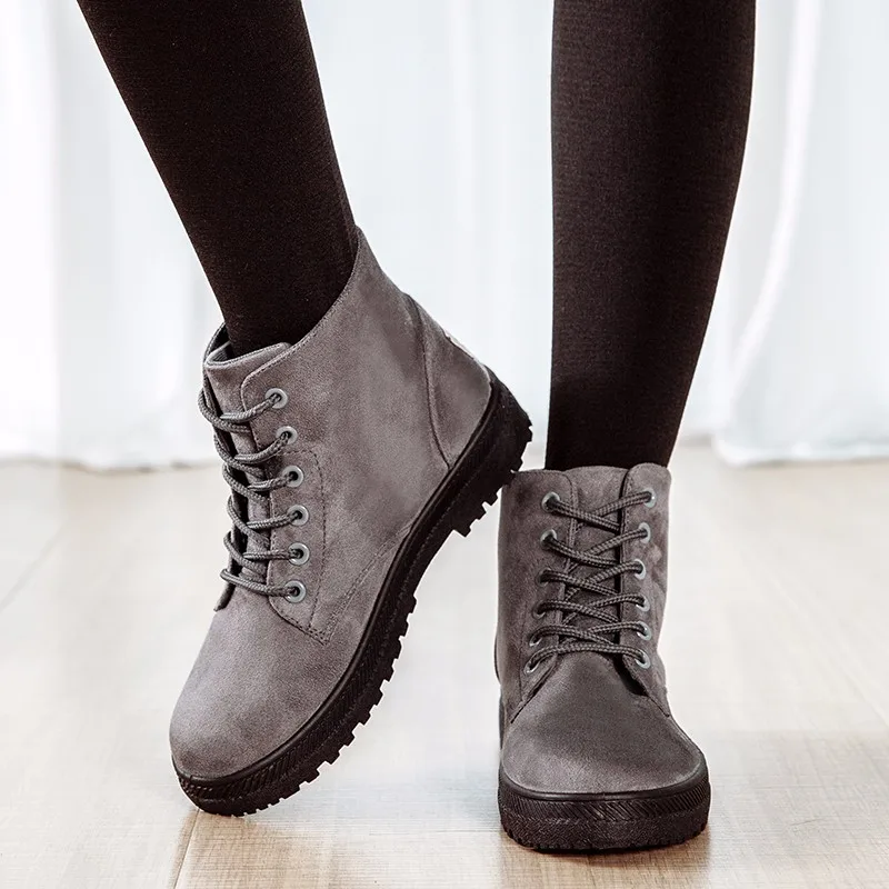 Женские ботинки с круглым носком Обувь на плоской подошве Ботинки Martin Однотонная