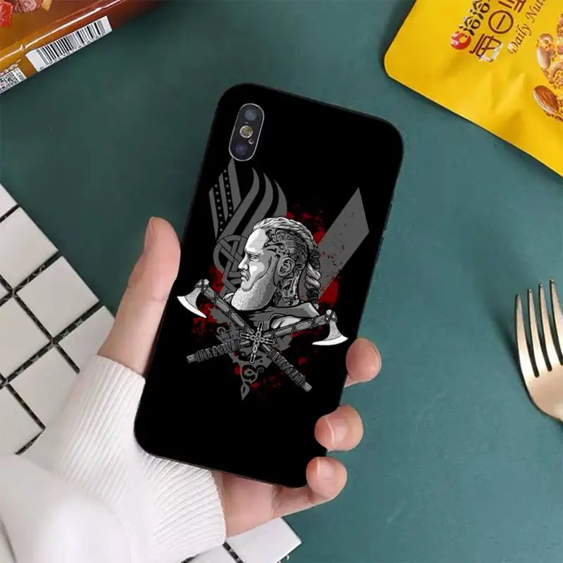 YNDFCNB Ragnar Lothbrok Vikings Phone Case for iphone 13 11 12 pro XS MAX 8 7 6 6S Plus X 5S SE 2020 XR cover