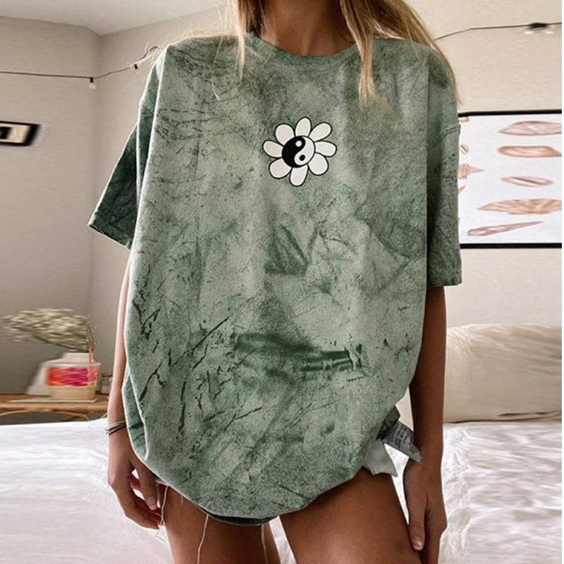 

Vintage Oversized Graphic Tee for Women Loose Casual T Shirt Summer 2021 O Neck Short Sleeve New Fashion Tops Plus Size Clothes