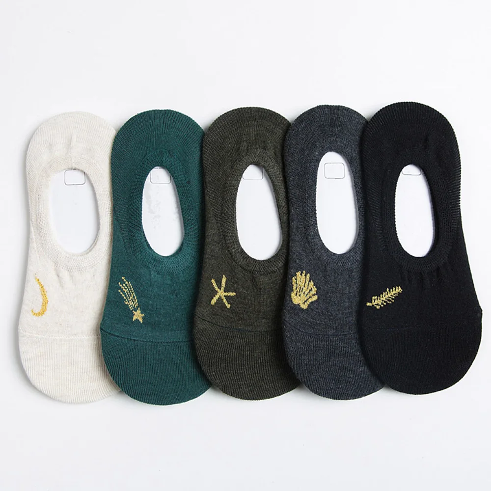 Random color Embroidered Feather Expression Woman Socks Cool Invisible Cotton Brand Casual Boat Socks Spring Summer No Show Cotton Socks - Color: Random color
