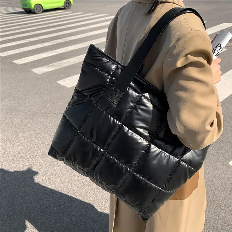 

Nylon Large Capacity Shopper Tote Bag for Women 2021 Winter Quilted Padded Woman Handbag Space Cotton Plaid Big Shoulder Bag