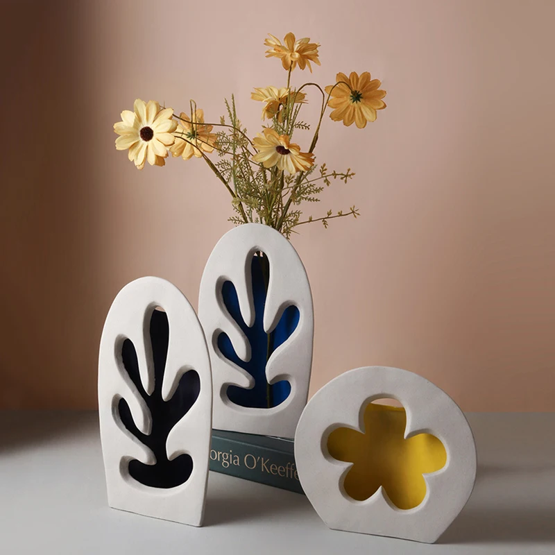 

Nordic Hollow Flower Shape Ceramic Vase Home Decoration Living Room Flower Arrangement Office Desktop Window ornaments Art Vase