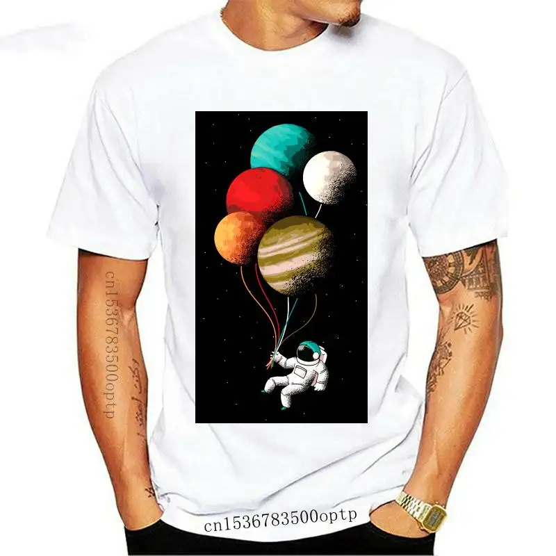 

Новинка футболка с рисунком обычного астронавта с воздушными шарами 2021 год круглый вырез хлопковая ткань мужские топы футболки обычные Топ...