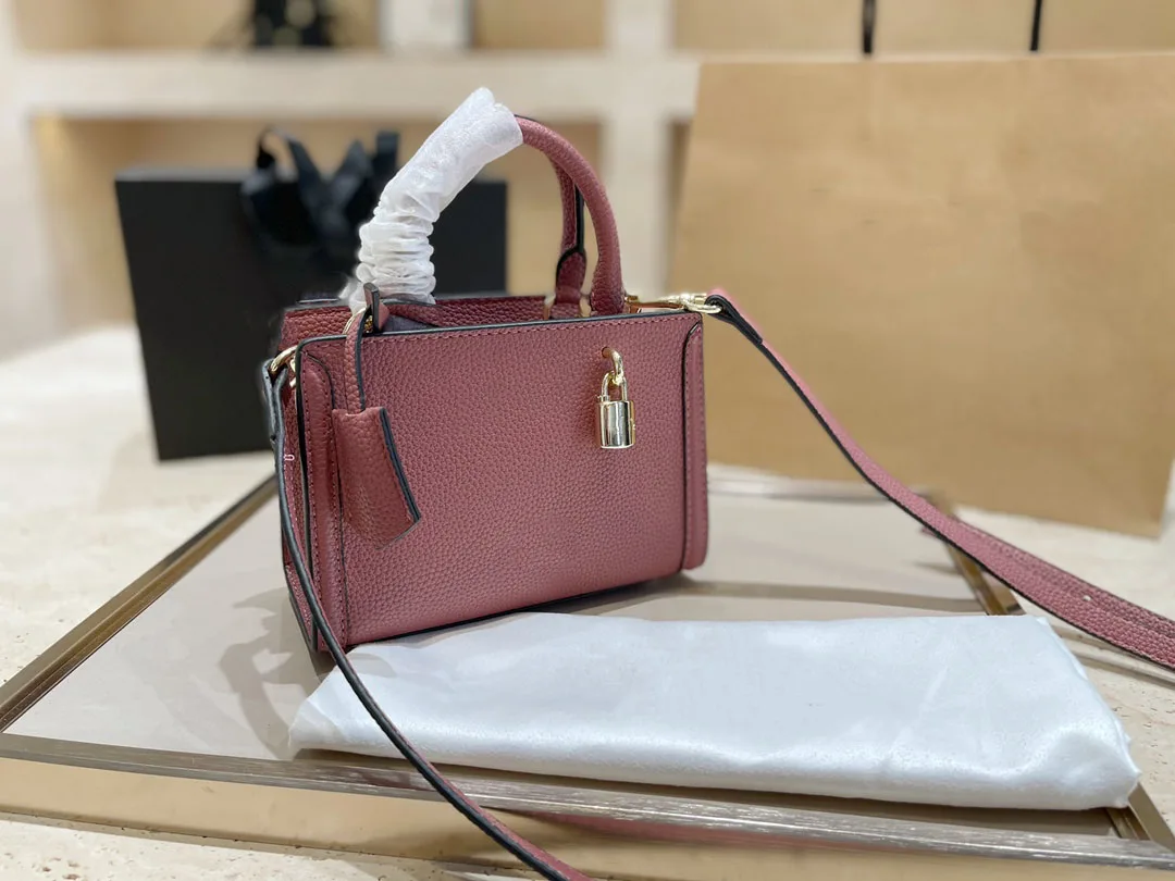 

2021 new women's bag lock bag Single Shoulder Messenger Bag portable small Tote Bag