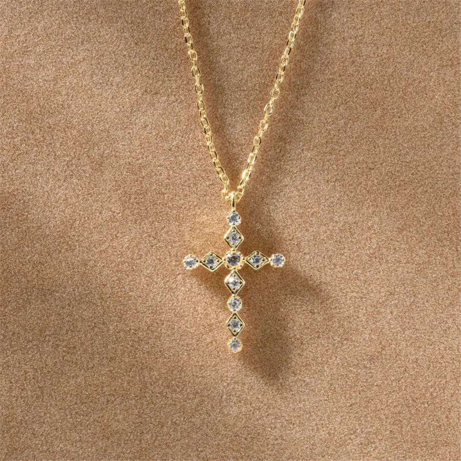 

YIKUF88 s925 Silver Plating 14k Gold Women Necklace Japanese Light Luxury Zircon Cross Shining Shining Diamond Necklace