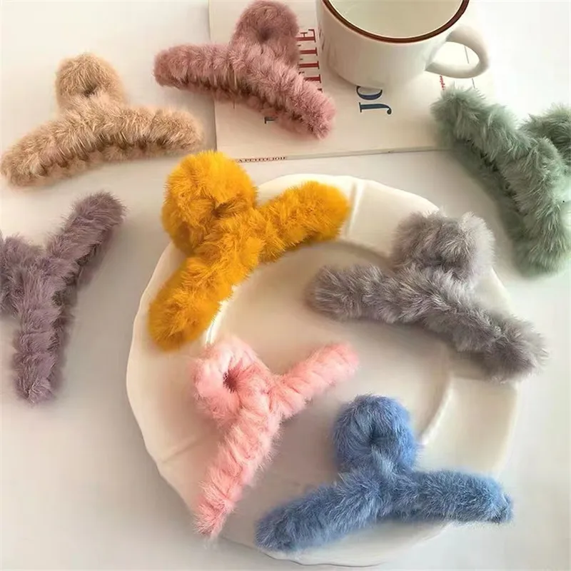 

Korean Plush Hair Clip Women Faux Fur Hair Claws Crab Clamps Autumn Winter Candy Color Hairpin Barrette Fashion Hair Accessories
