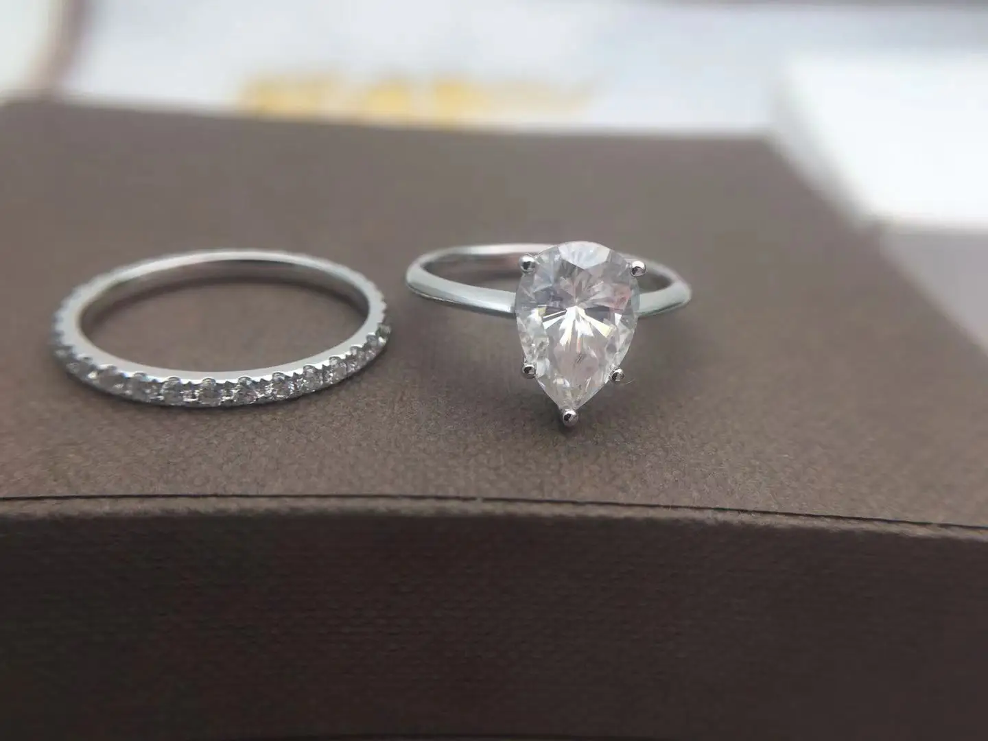 

VVS D color 18K gold Au750 special-shaped drop-shaped 2 carats simple full diamond strip ring set ring