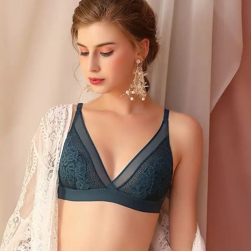 

Бюстгальтер женский, кружевной, с глубоким V-образным вырезом